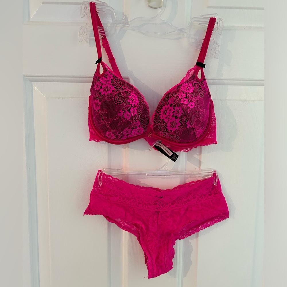 Victoria’s Secret Sexy Little Things Push up Bra w/matching panty